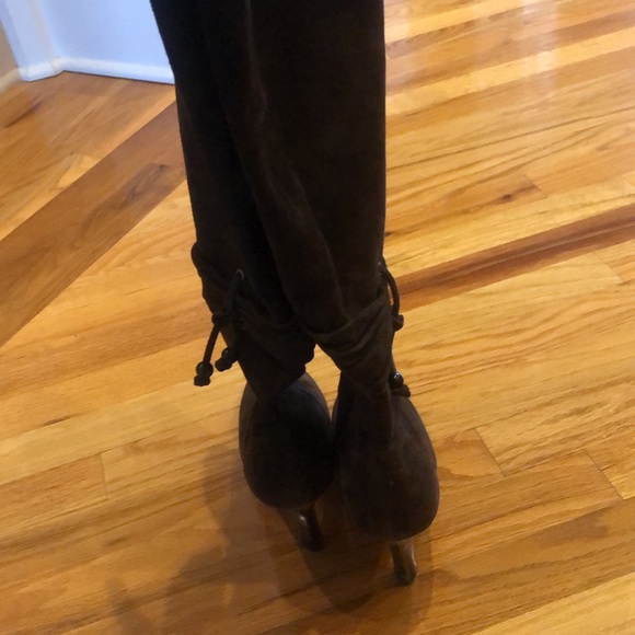 Nike Suede Boots, 8 - Picture 4 of 7